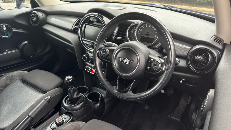 MINI Hatchback 1.5 Cooper II 3dr Petrol Hatchback